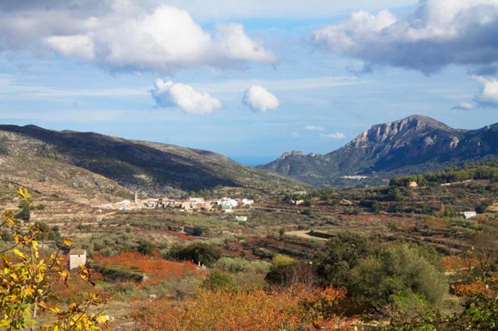 Апарт отель Buhardilla Rustica En La Vall De Gallinera Patro Экстерьер фото